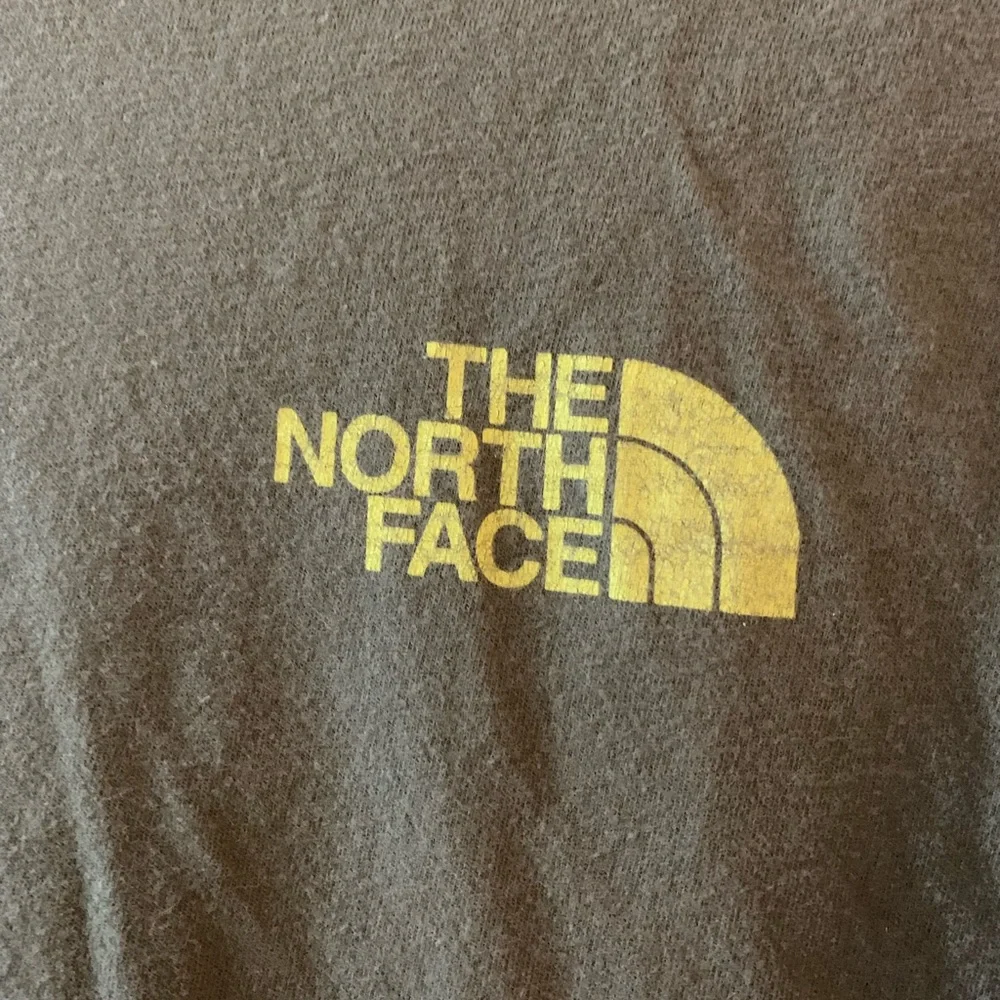 North Face grey long sleeve tee shirt size medium - Picture 2 of 7